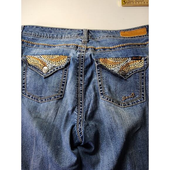 SEVEN7 Luxe Mid-Rise Western Embroidered Pocket Stitching Bootcut Jeans SZ 16 - Picture 4 of 11